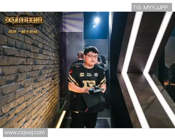 高校联赛分析：RNG团队协作的出色表现与战术执行力探讨MBA